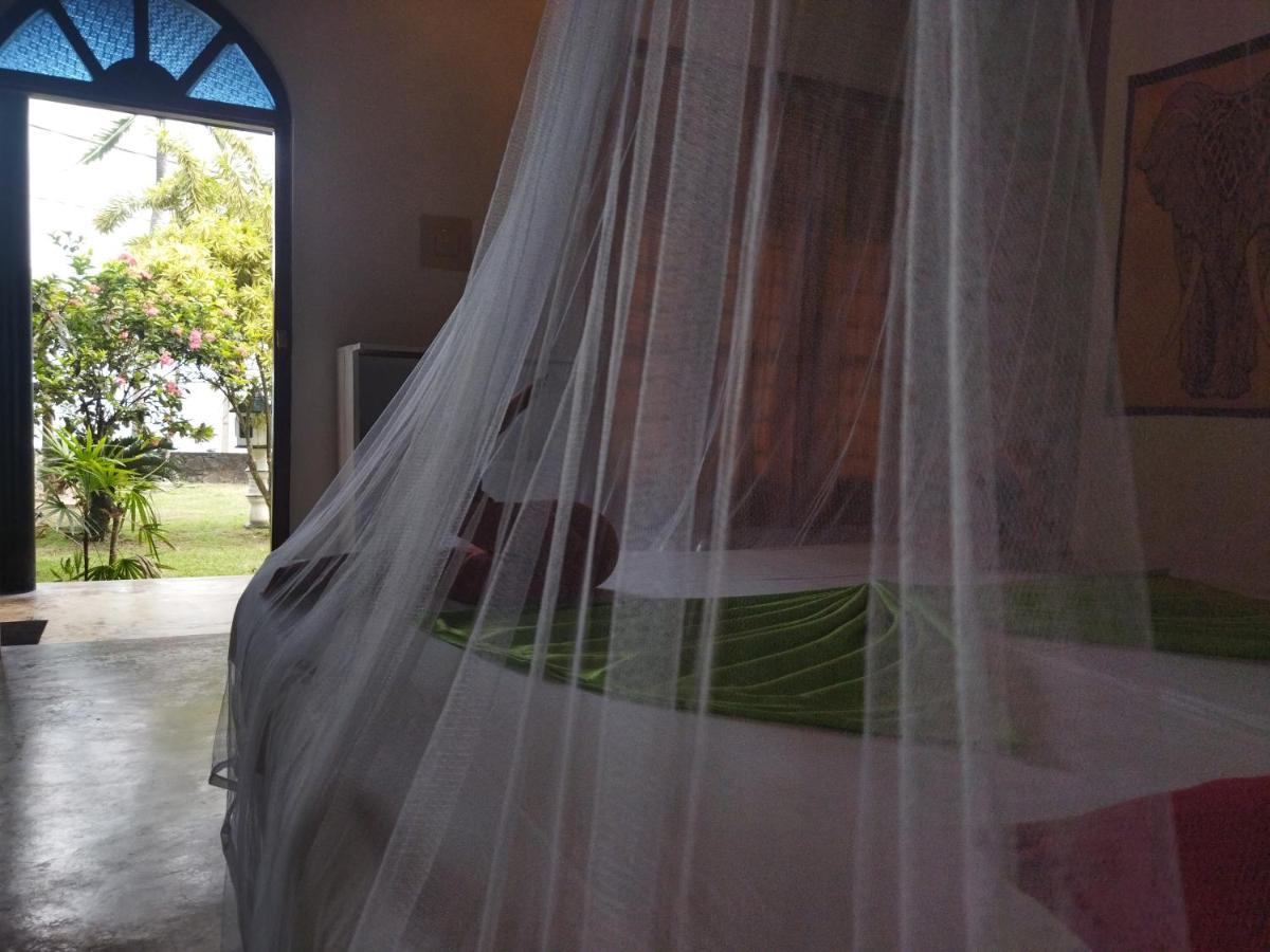 Hotel Sunchaser Tangalle